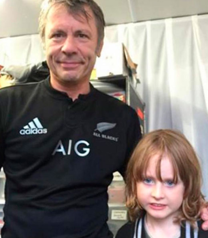 Iron Maiden - Bruce Dickinson e Menino