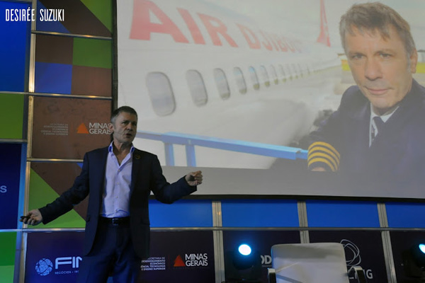 iron-maiden-bruce-campus-party-mg-2016-02